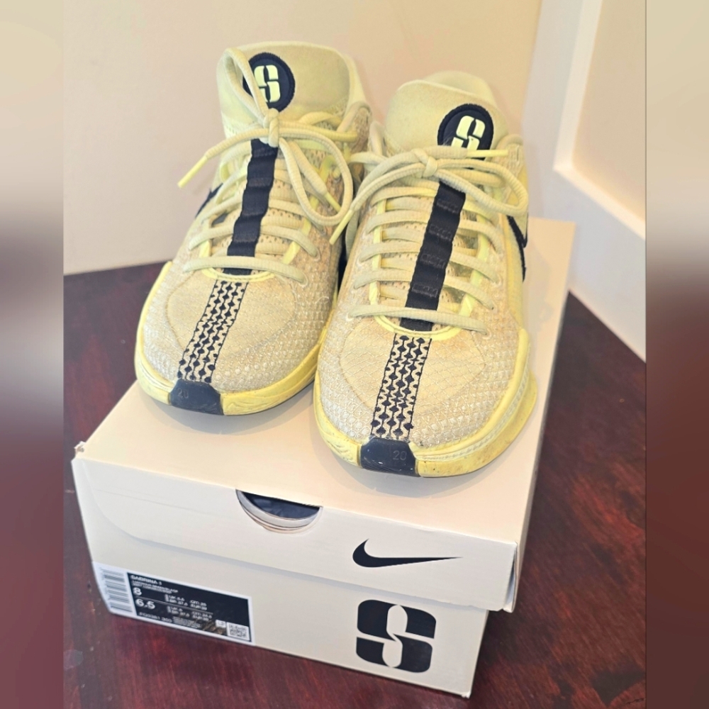 Sabrina 1, Nike Kids/Womem Yellow and Black Sneakers